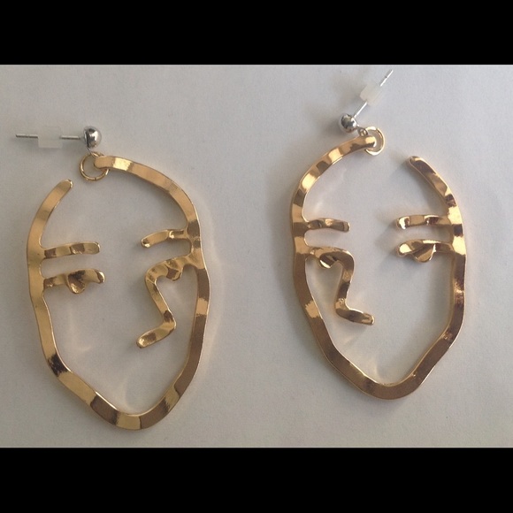 NEW FACE Earrings gold tone - Picture 3 of 6